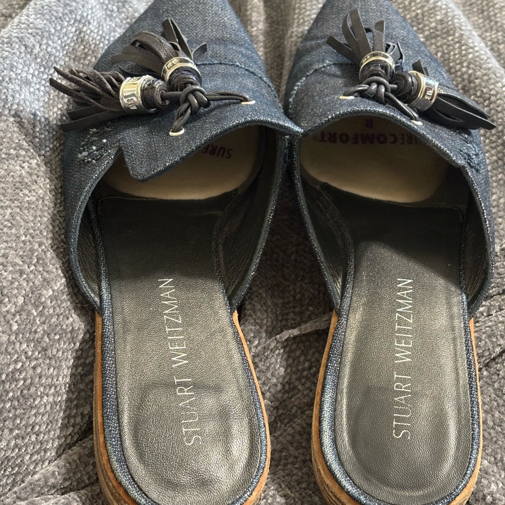 STUART WEITZMAN US 8M Blue Denim with Tassel